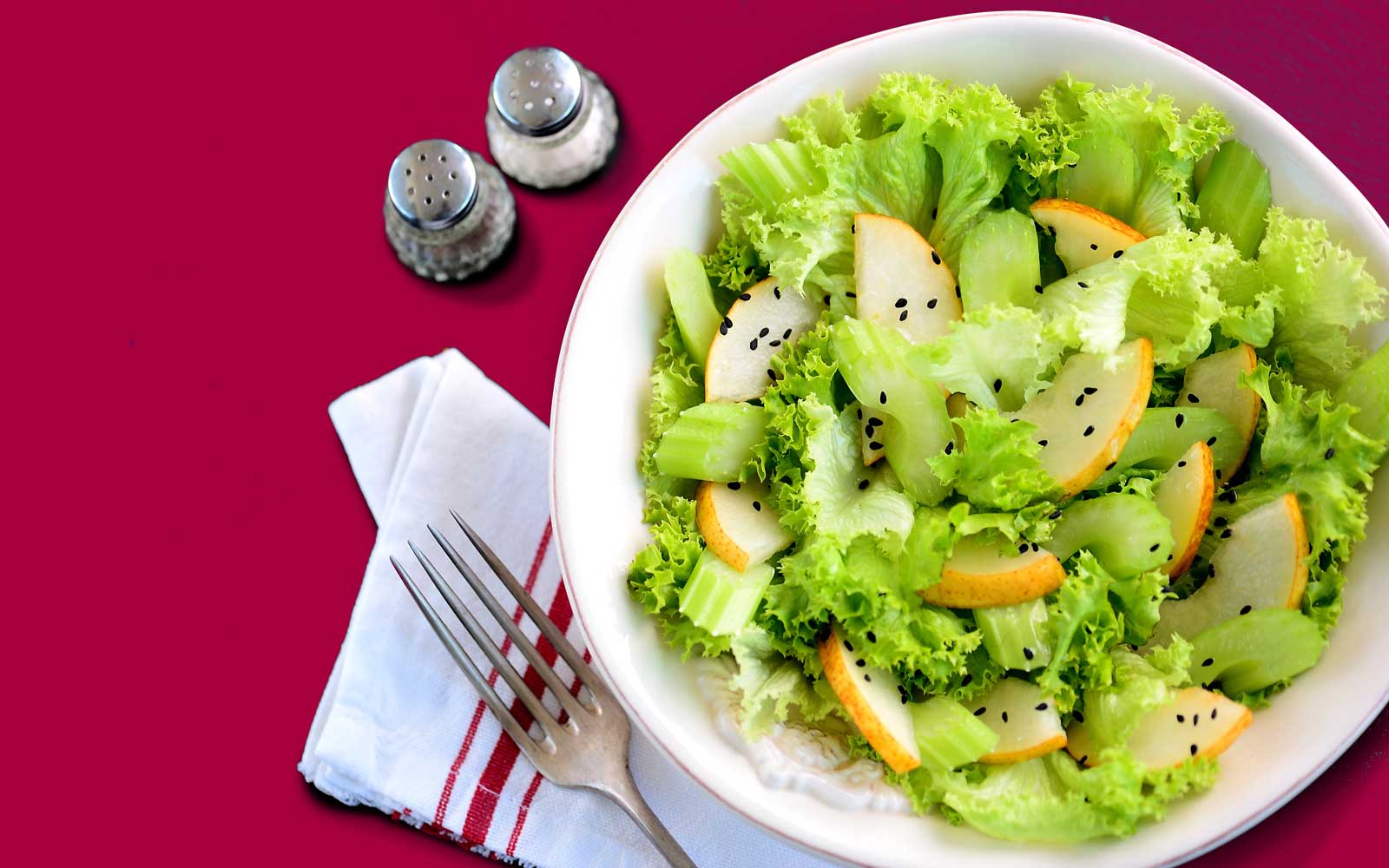 Birnen-Stangensellerie-Salat
