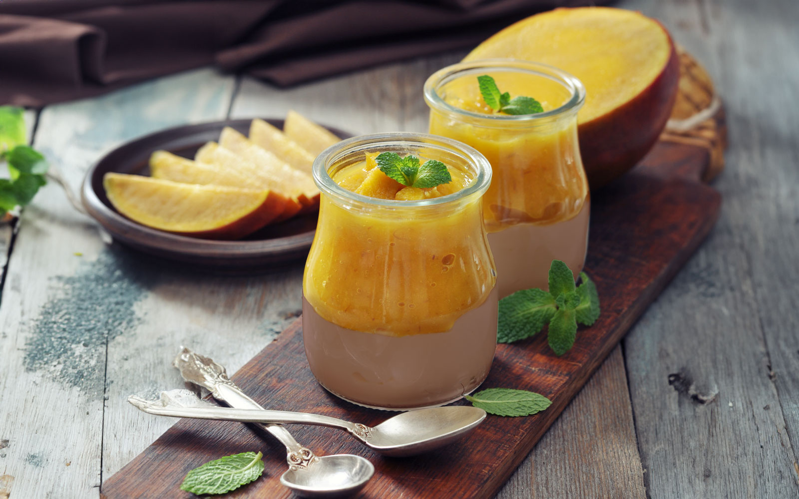 Mango-Maronen-Dessert